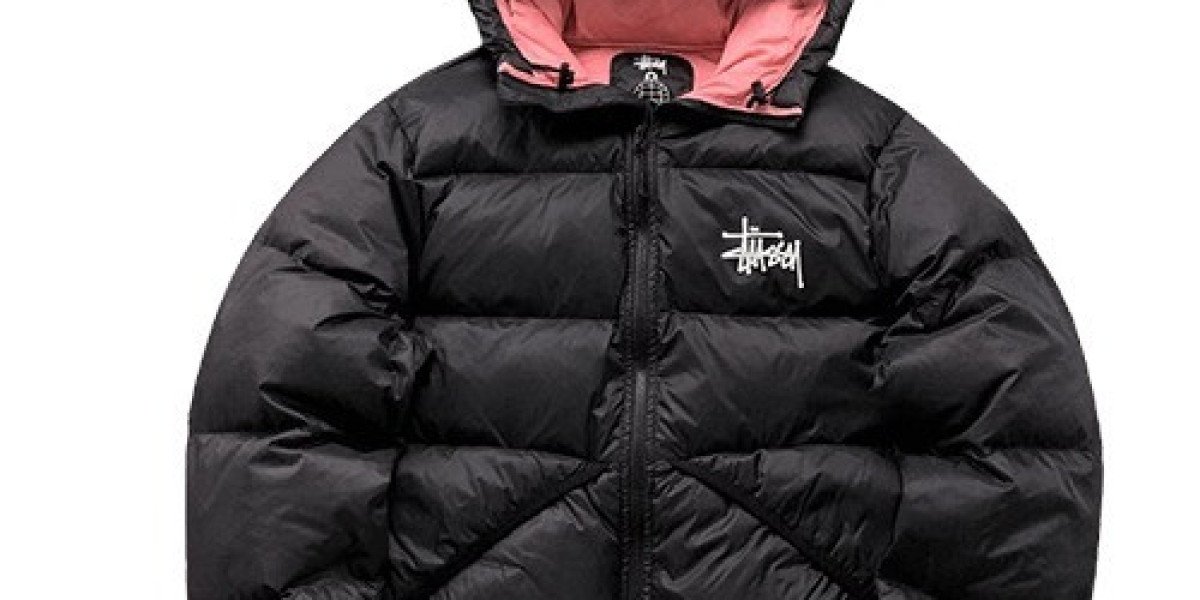 Kurtka Stussy as Icons of Contemporary Streetwear