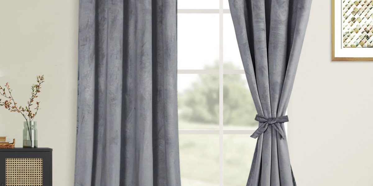 Custom Outdoor Curtains Waterproof: Smart Ideas to Upgrade Your Backyard Comfort