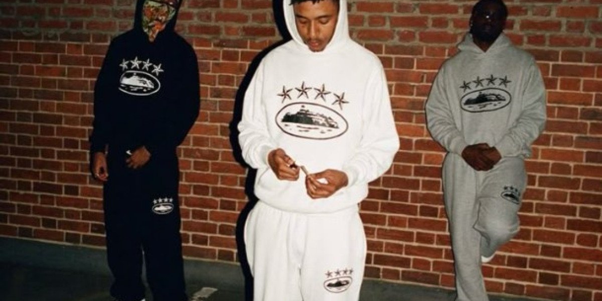 How to Wear a Corteiz Hoodie With Confidence