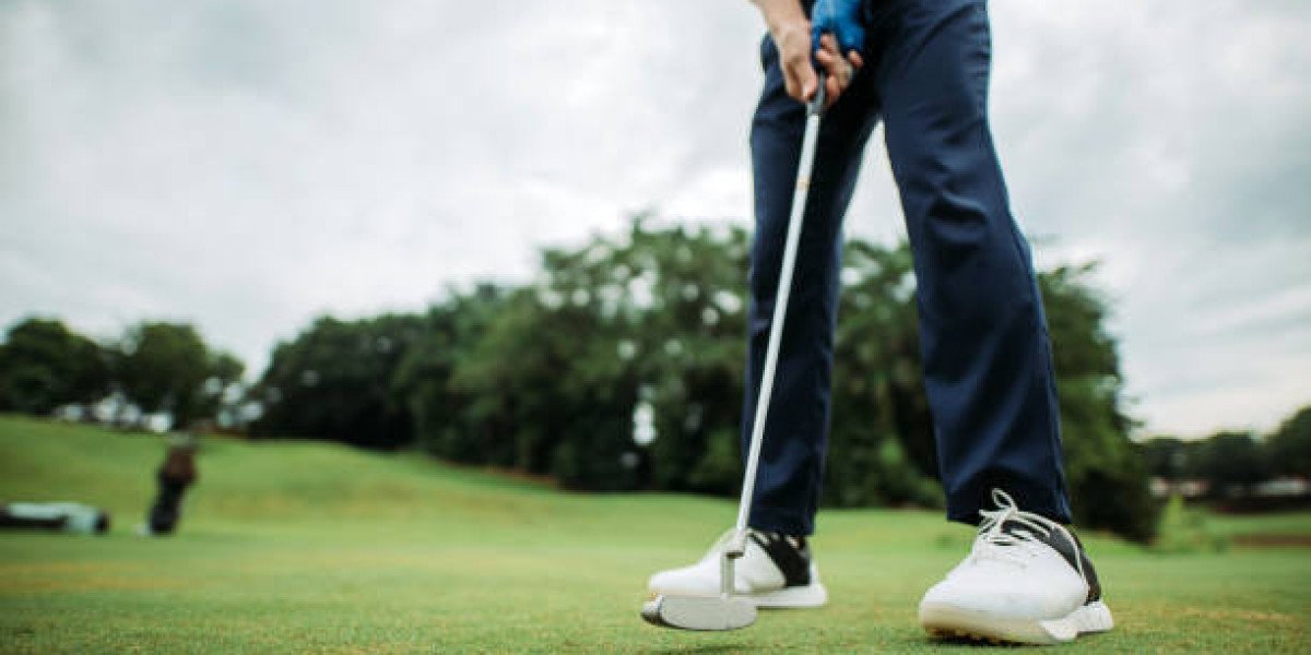 The Future of the Golf Shoes Market: Smart Footwear, Sustainability & New Player Preferences