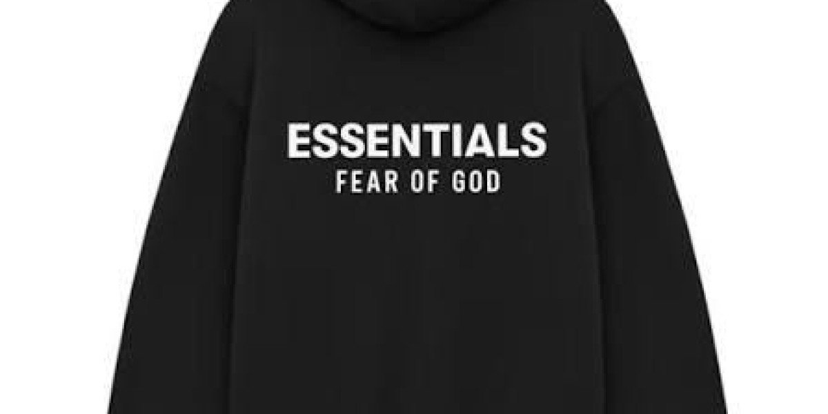 Essentials Hoodie: A Modern Streetwear Favorite